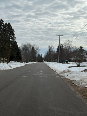 142 Charles Street, Elk Rapids, MI 49629