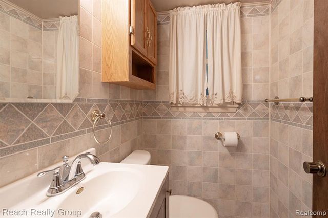 200 Clinton River Court, Mount Clemens, MI 48043
