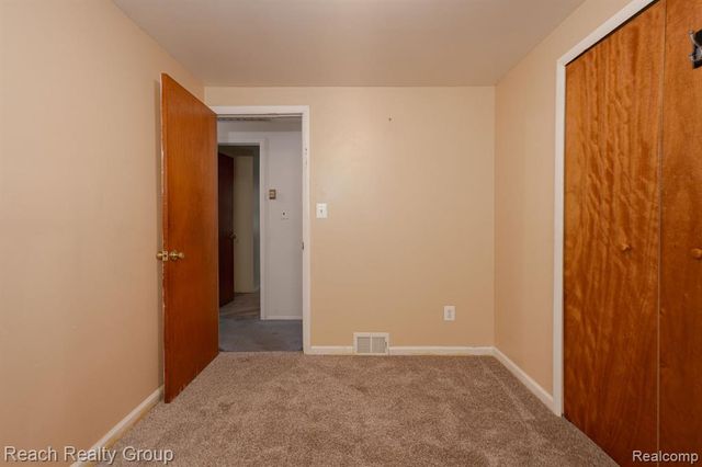 200 Clinton River Court, Mount Clemens, MI 48043