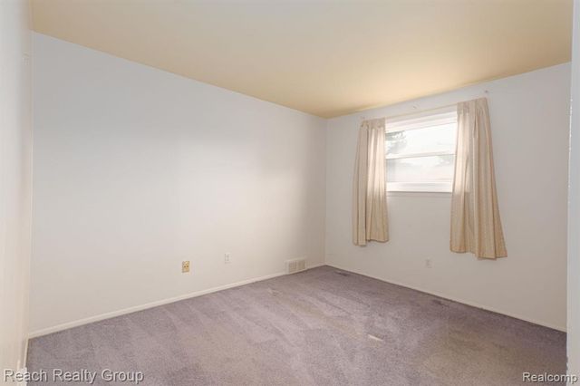 200 Clinton River Court, Mount Clemens, MI 48043