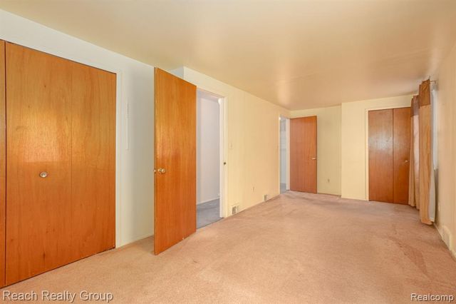 200 Clinton River Court, Mount Clemens, MI 48043