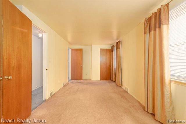 200 Clinton River Court, Mount Clemens, MI 48043