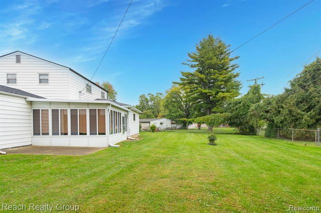 200 Clinton River Court, Mount Clemens, MI 48043