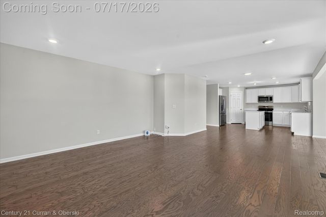 8404 Capstone Drive, White Lake Charter Township, MI 48386