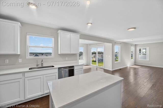 8404 Capstone Drive, White Lake Charter Township, MI 48386