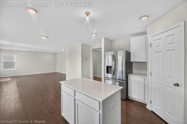 8404 Capstone Drive, White Lake Charter Township, MI 48386