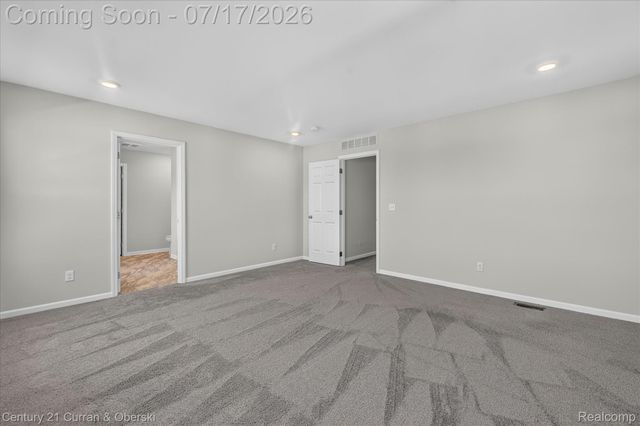 8404 Capstone Drive, White Lake Charter Township, MI 48386