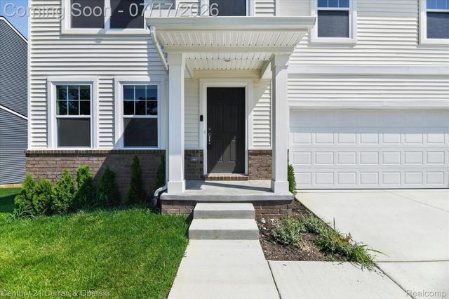 8404 Capstone Drive, White Lake Charter Township, MI 48386