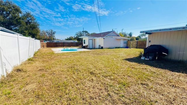 4100 40TH STREET N, St Petersburg, FL 33714