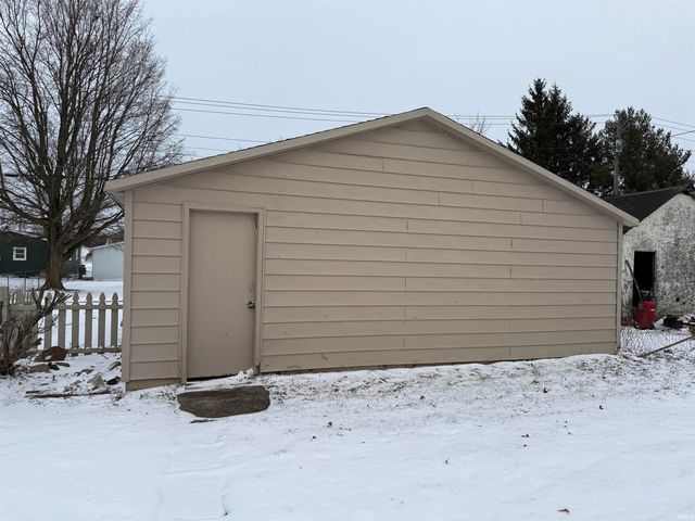 927 S Main Street, Kendallville, IN 46755