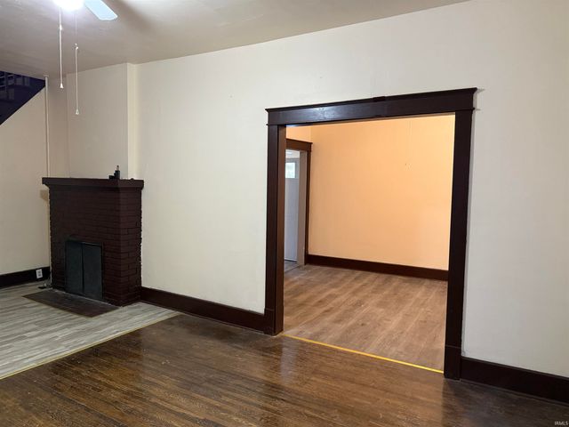 927 S Main Street, Kendallville, IN 46755