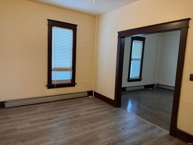 927 S Main Street, Kendallville, IN 46755