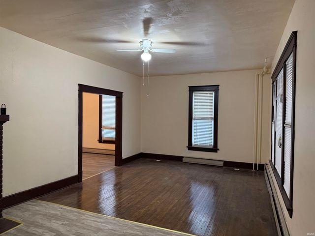 927 S Main Street, Kendallville, IN 46755