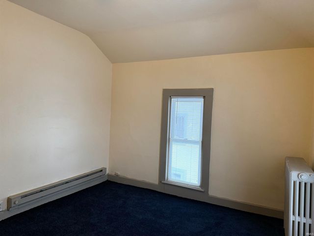 927 S Main Street, Kendallville, IN 46755