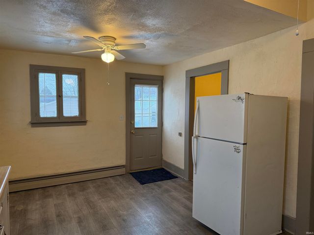 927 S Main Street, Kendallville, IN 46755