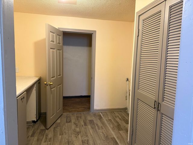 927 S Main Street, Kendallville, IN 46755