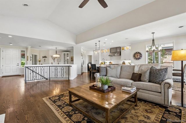 2431 S Xenon Way, Lakewood, CO 80228