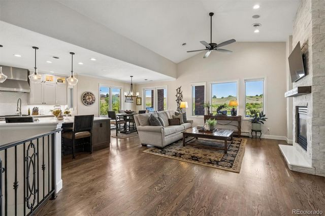 2431 S Xenon Way, Lakewood, CO 80228