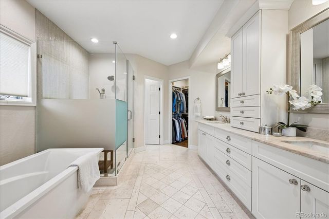 2431 S Xenon Way, Lakewood, CO 80228