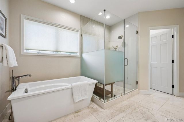 2431 S Xenon Way, Lakewood, CO 80228