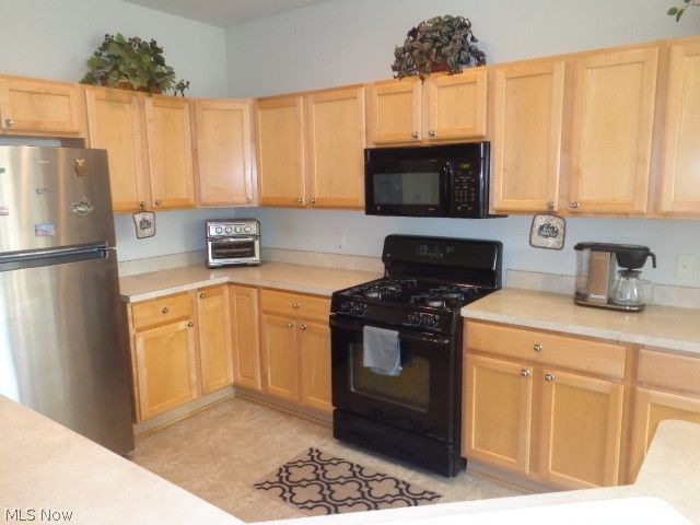 9345 Norwich Place, North Ridgeville, OH 44039