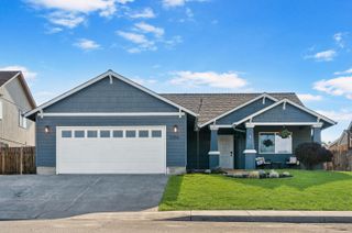2206 NW 8th Street, Redmond, OR 97756