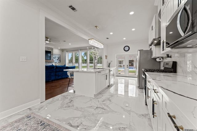 37258 Perkins Rd, Prairieville, LA 70769