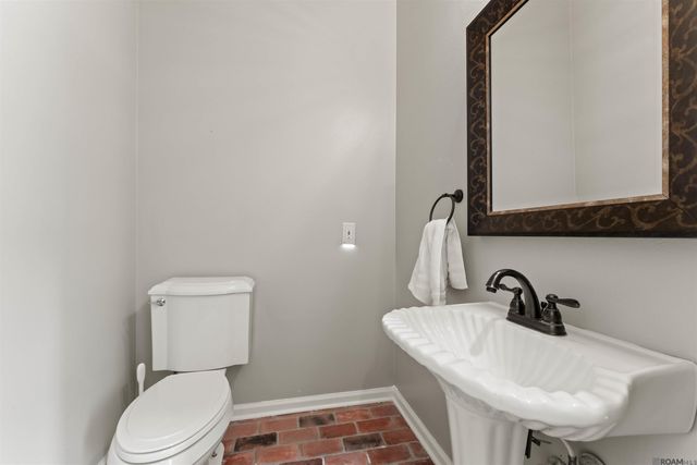 37258 Perkins Rd, Prairieville, LA 70769