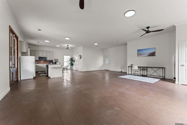 37258 Perkins Rd, Prairieville, LA 70769