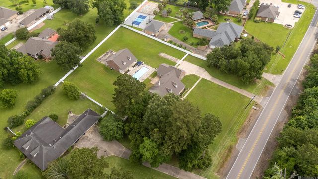37258 Perkins Rd, Prairieville, LA 70769