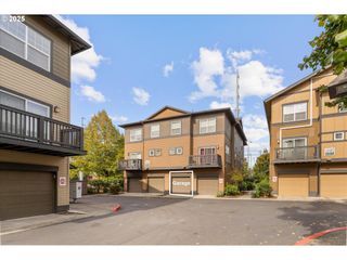 1050 Sw 170TH Ave 201, Beaverton, OR 97003