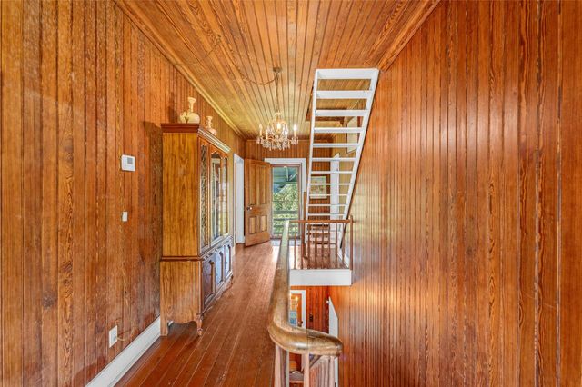 813 Nelson Avenue, Port Bolivar, TX 77650