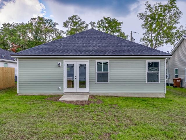 98 Kiowa Trail, Crawfordville, FL 32327