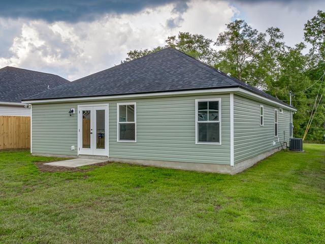 98 Kiowa Trail, Crawfordville, FL 32327