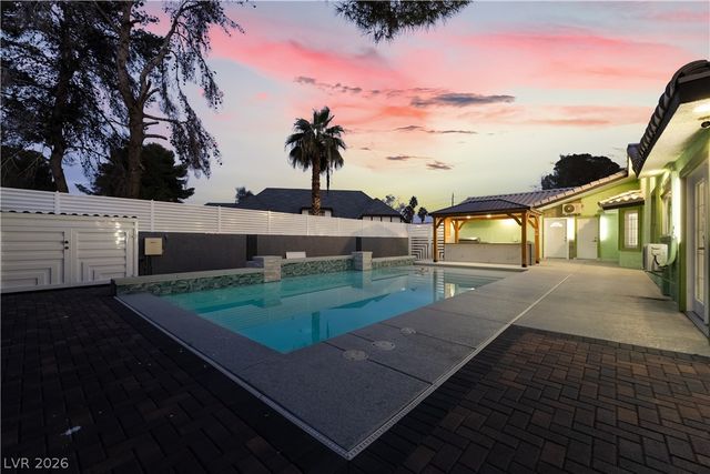 3160 East Viking Road, Las Vegas, NV 89121