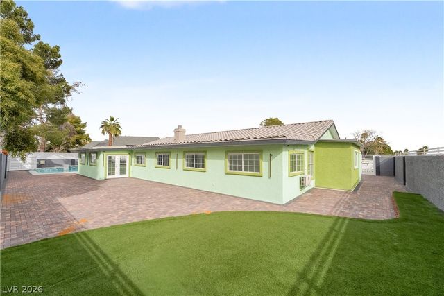 3160 East Viking Road, Las Vegas, NV 89121