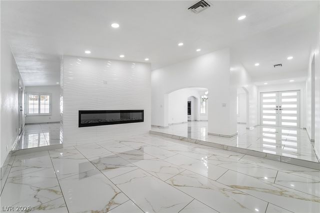 3160 East Viking Road, Las Vegas, NV 89121