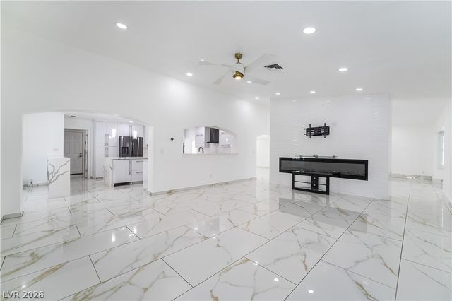 3160 East Viking Road, Las Vegas, NV 89121