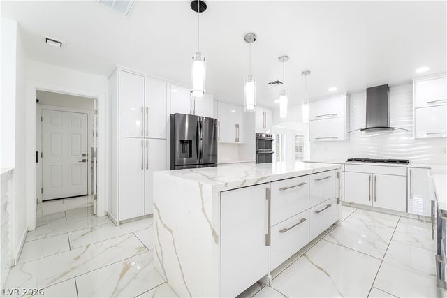 3160 East Viking Road, Las Vegas, NV 89121
