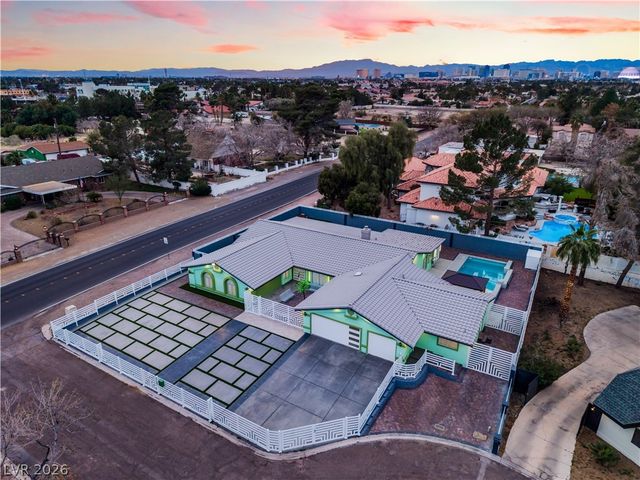 3160 East Viking Road, Las Vegas, NV 89121