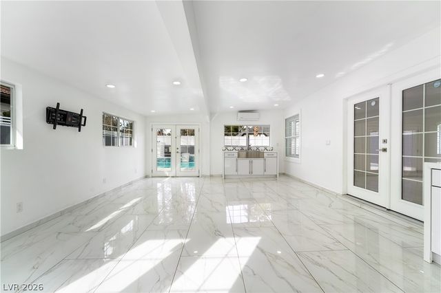 3160 East Viking Road, Las Vegas, NV 89121