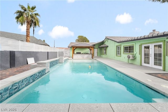 3160 East Viking Road, Las Vegas, NV 89121