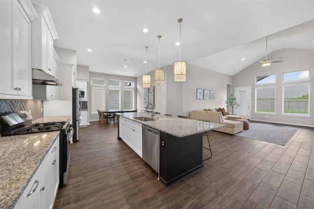 12423 Washington Way, Tomball, TX 77375