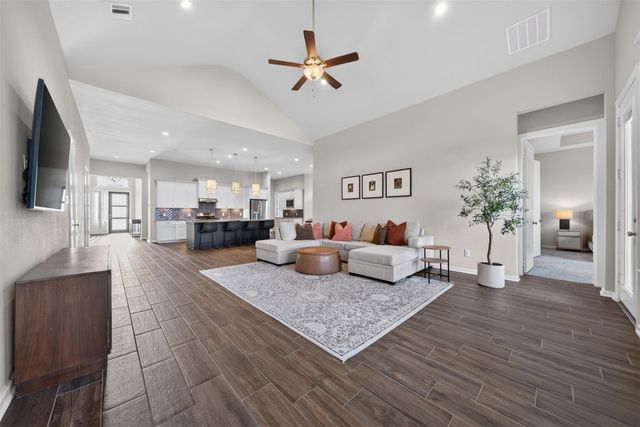 12423 Washington Way, Tomball, TX 77375