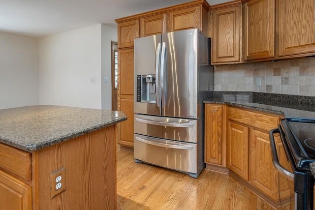 1632 Auburn COURT, Waukesha, WI 53189