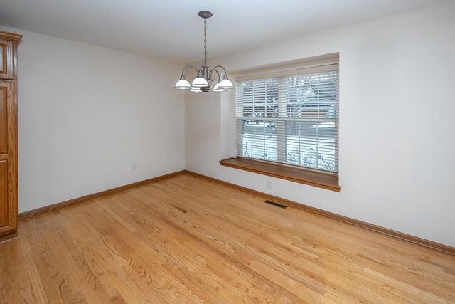 1632 Auburn COURT, Waukesha, WI 53189