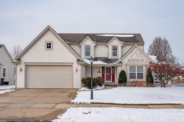 1632 Auburn COURT, Waukesha, WI 53189
