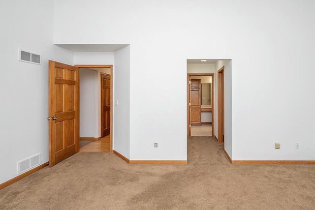 1632 Auburn COURT, Waukesha, WI 53189