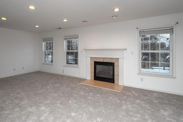 1632 Auburn COURT, Waukesha, WI 53189