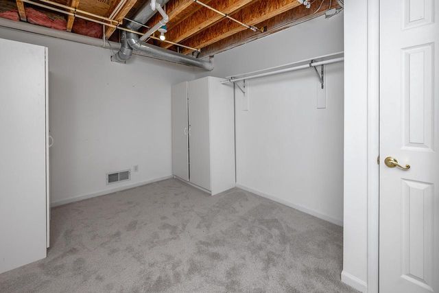 1632 Auburn COURT, Waukesha, WI 53189